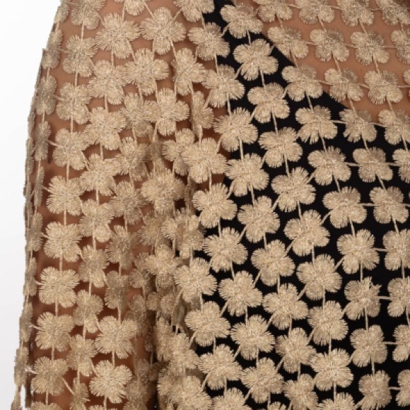 Rare CHARLIE B Gold Crochet Overlay Blouse Large - Picture 2 of 8